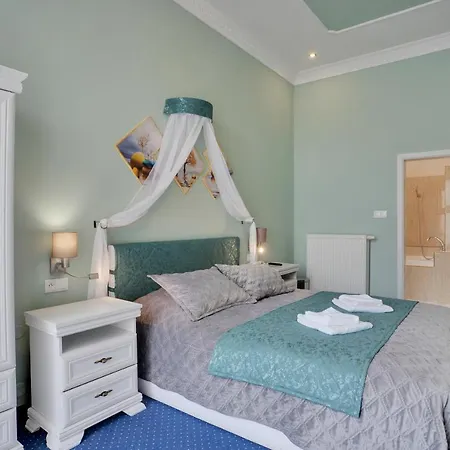 Hotel Aphrodite 4*