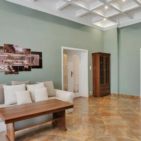 ホテル Aphrodite 4*