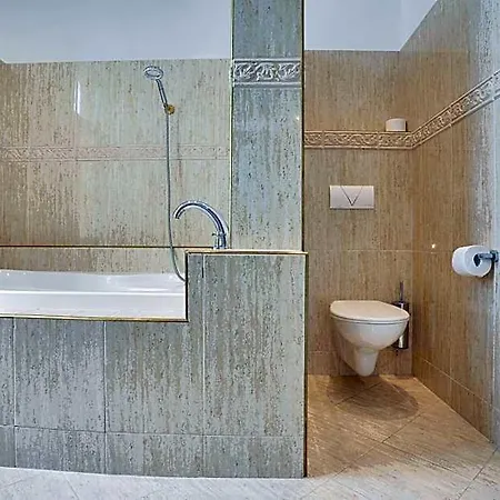 Отель Aphrodite 4*