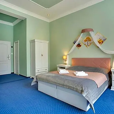 Отель Aphrodite 4*