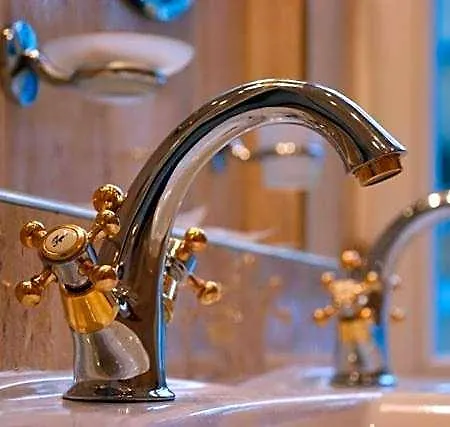 Отель Aphrodite 4*